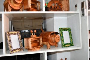 Promueve la SSPT productos artesanales elaborados en los CEDES para celebrar el Día del Padre